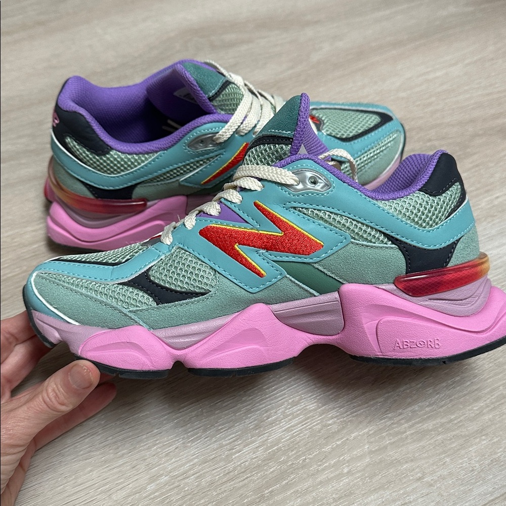 New Balance 9060 women’s 7 Like New pink, green, purple sneakers - Picture 8 of 9